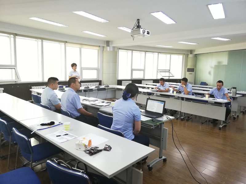 3.物业管理学院开展管理技能分享会.jpg