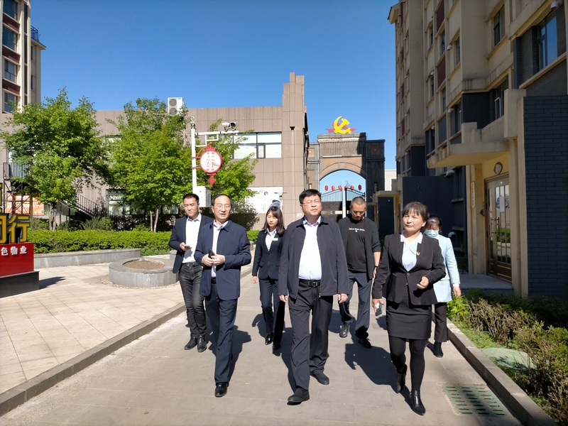 12.乐鱼电子,乐鱼电子(中国)鸿博居红色物业多次接待省市领导参观.jpg