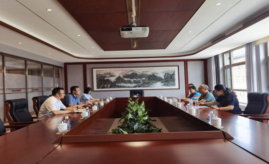 11.中国房地产协会养老产业委员会、吉林省房地产协会相关领导对乐鱼电子,乐鱼电子(中国)·南山书院进行实地考察_副本.jpg