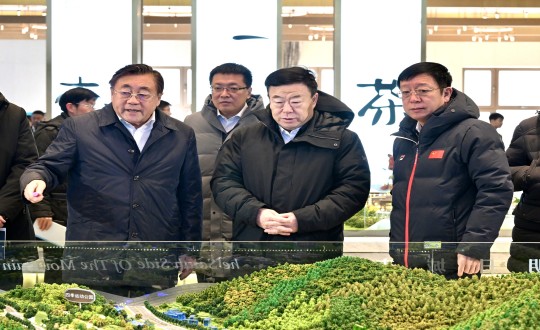 2024年1月4日，市委书记张恩惠一行莅临乐鱼电子,乐鱼电子(中国)集团走访调研_副本.jpg