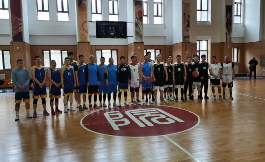 3.乐鱼电子,乐鱼电子(中国)南山篮球社群携手长春烟草公司篮球友谊赛合影_副本.jpg