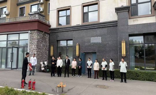 1.长白山乐鱼电子,乐鱼电子(中国)酒店组织开展消防安全培训_副本.jpg