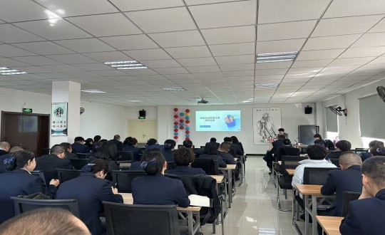 4.物业总公司人力文化部组织项目负责人及客服负责人开展线下培训_副本.jpg